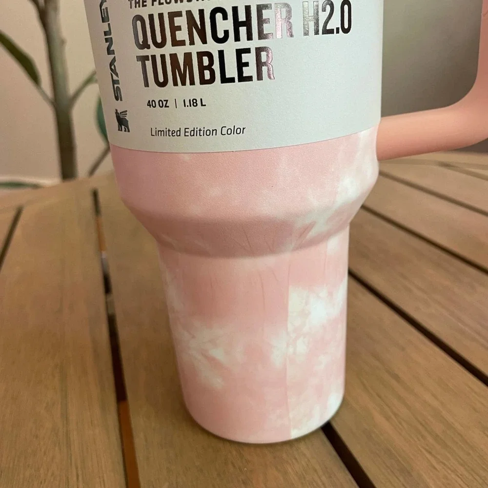 Stanley target exclusive Peach Tie Dye Limited Edition BNIB 40oz Tumbler rare - Picture 2 of 7
